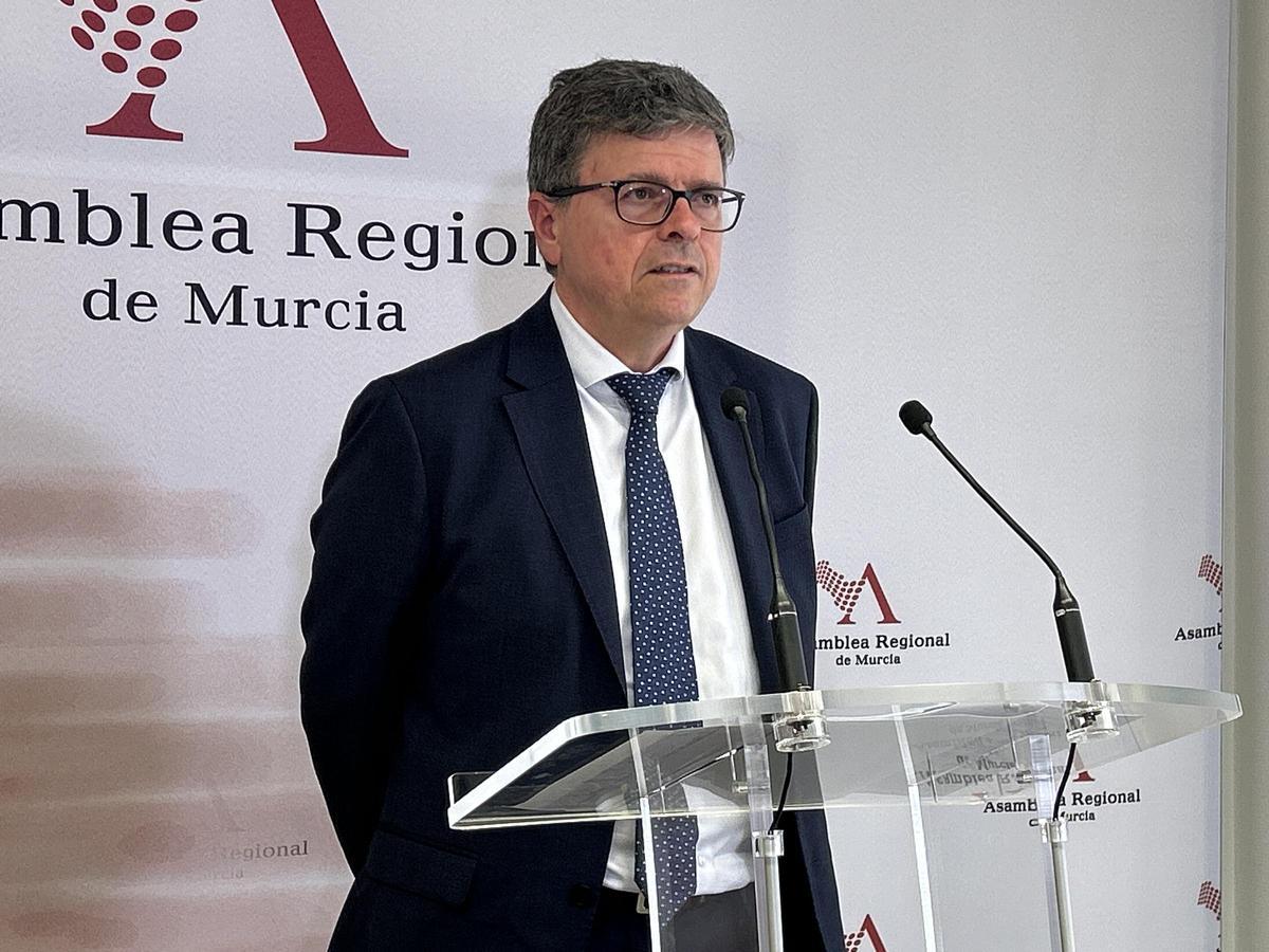 El catedrático de Derecho Administrativo y director del Instituto del Agua y de las Ciencias Ambientales de la Universidad de Alicante, Andrés Molina,