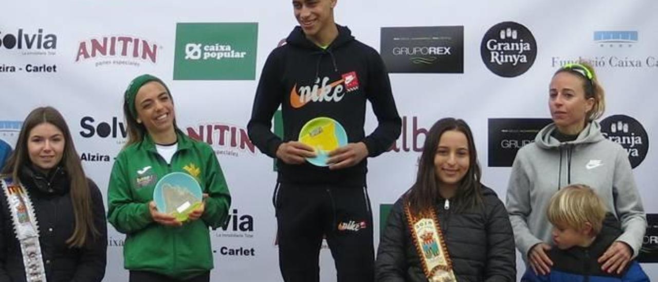 Momento previo a la salida de la prueba en la que se reunieron más de quinientos atletas.