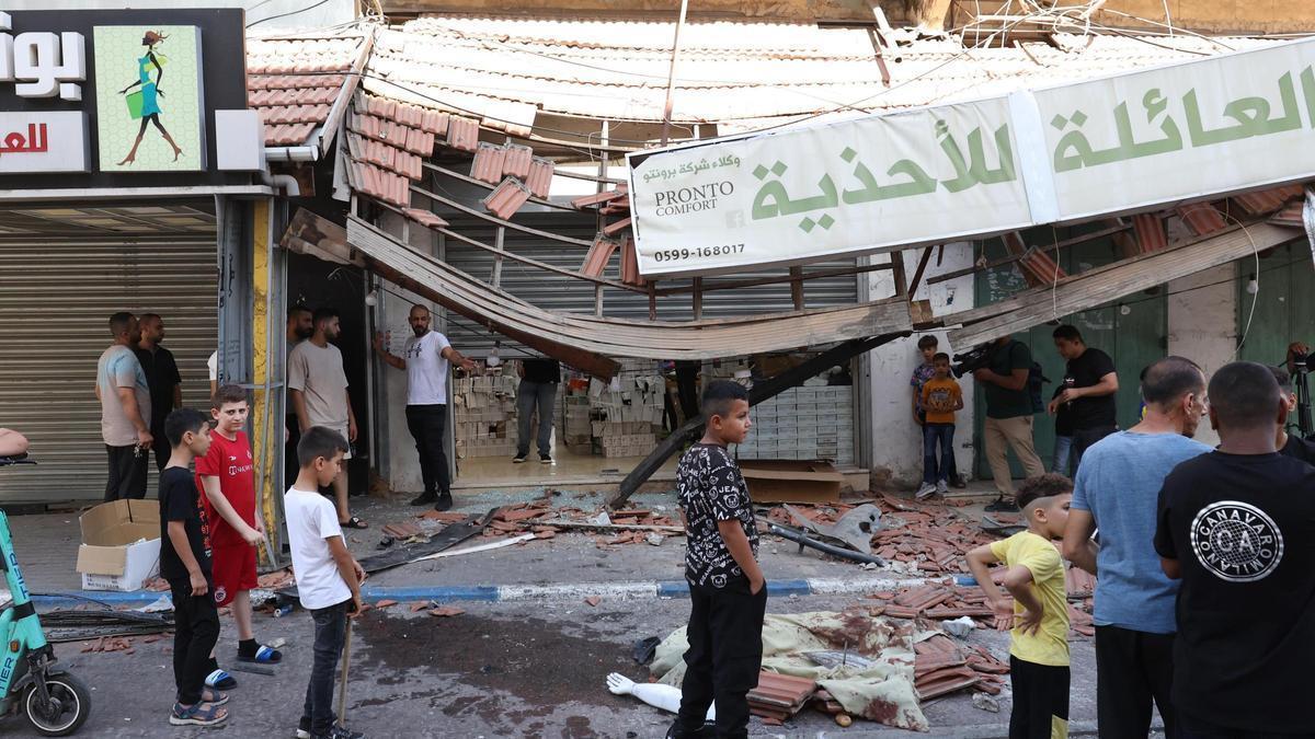 Lugar en el que dos palestinos han muerto durante una incursión del Ejército israelí en la ciudad cisjordana de Qalquilya, este viernes.