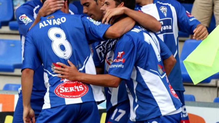 Celebración del gol ante el Numancia, el único hasta la fecha del Alcoyano en su regreso a Segunda.