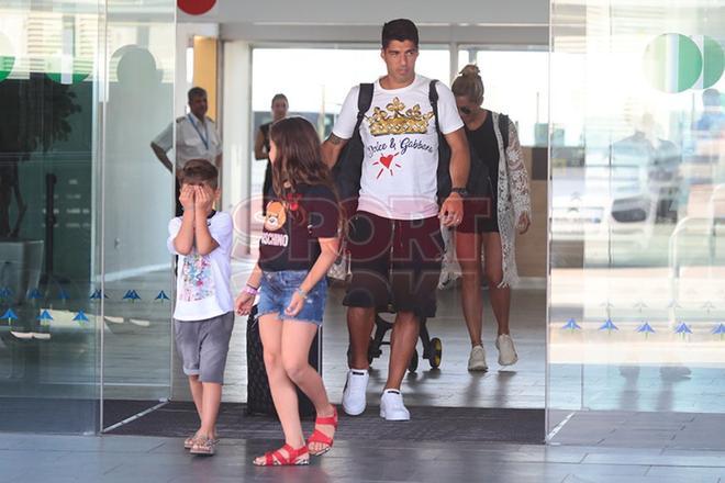 Luis Suárez ya está en Barcelona después de haber finalizado sus vacaciones familiares en el Caribe