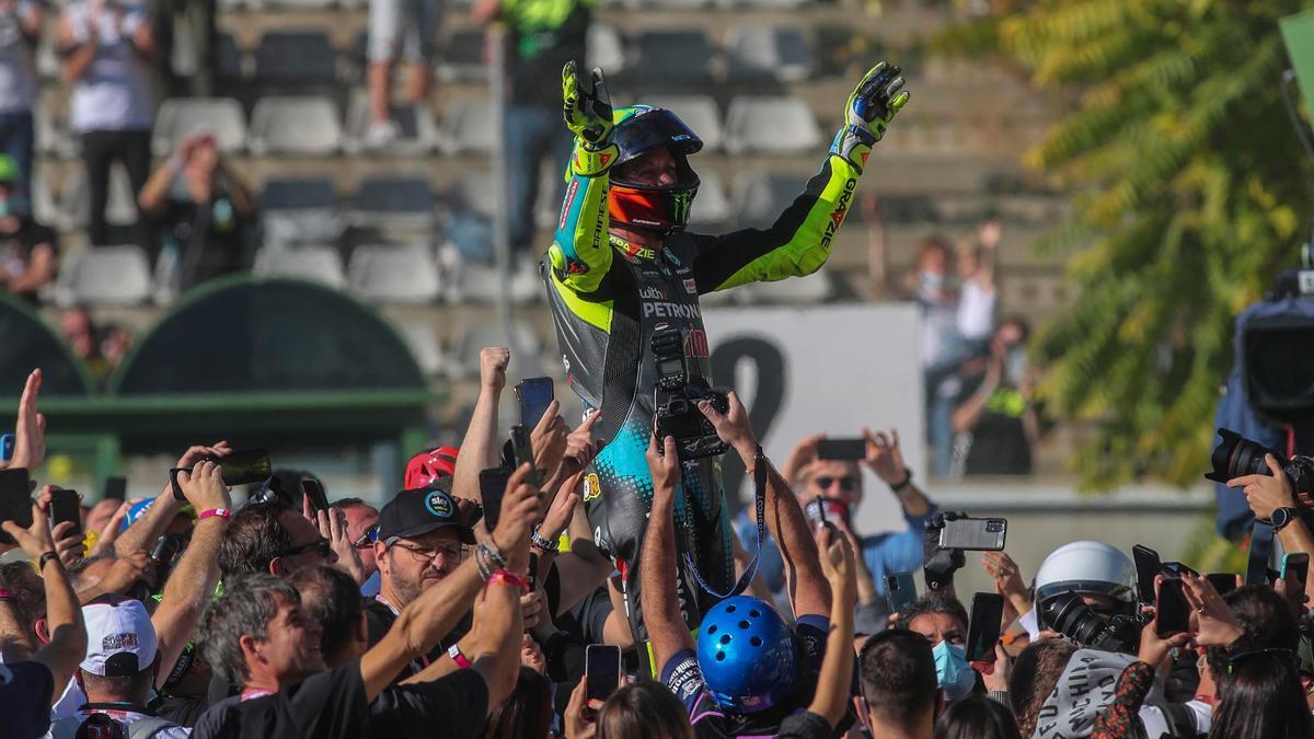 Cheste despide a Valentino Rossi