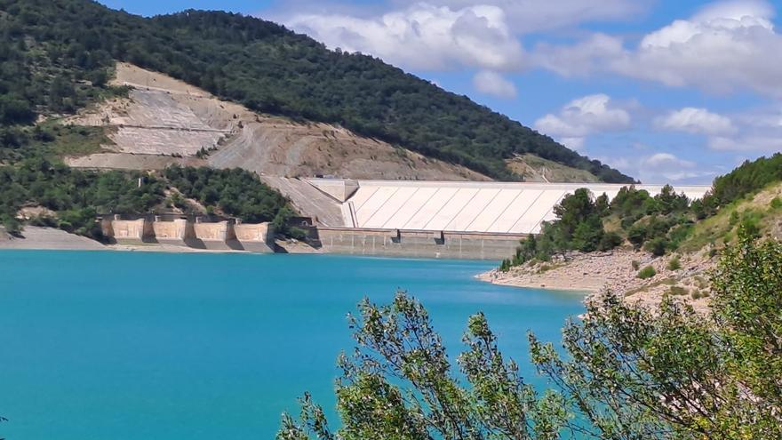 La Asociación Río Aragón acusa a la CHE de &quot;mentir&quot; sobre el proyecto del embalse de Yesa