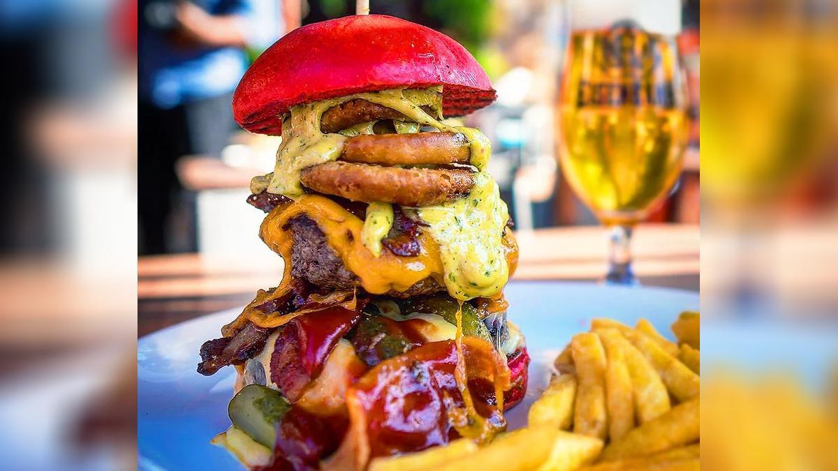 Una de las hamburguesas de Toro Burguer