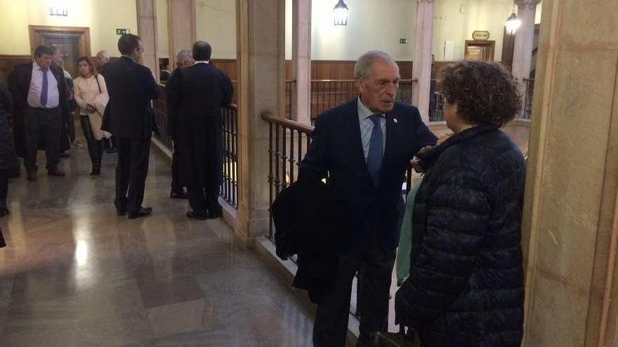 Antonio Sabino García, en el corredor del Tribunal Superior de Justicia de Asturias, minutos antes de declarar.