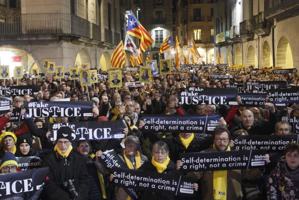 Concentració a Girona per la llibertat dels polítics presos