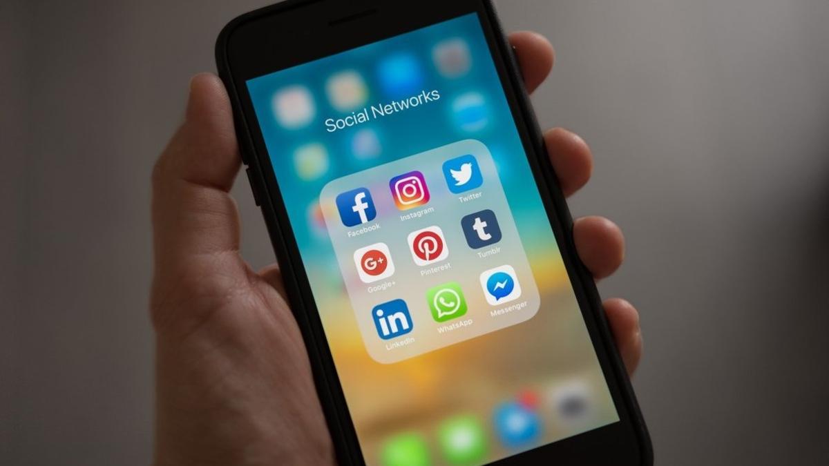 Las principales redes sociales, en la pantalla de un dispositivo móvil