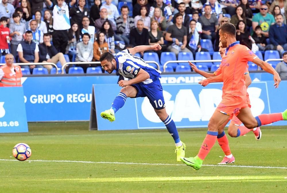 El Dépor golea a Las Palmas para cerrar la Liga