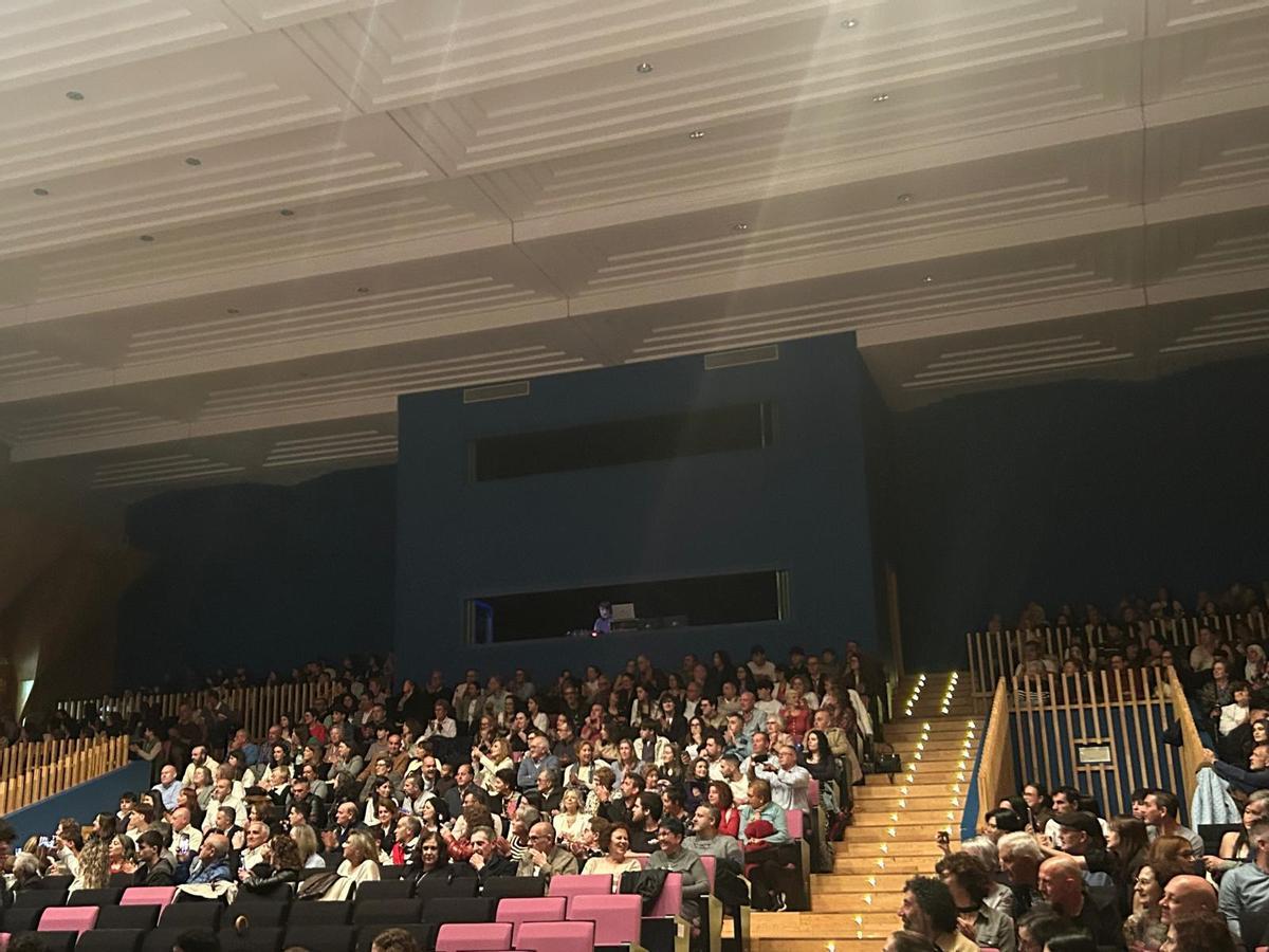 EN IMÁGENES: Graduación de Bachillerato y ciclos formativos del IES Juan de Villanueva de Pola de Siero