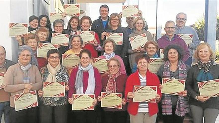 concluyen con éxito los cursos de informática celebrados en pedro abad