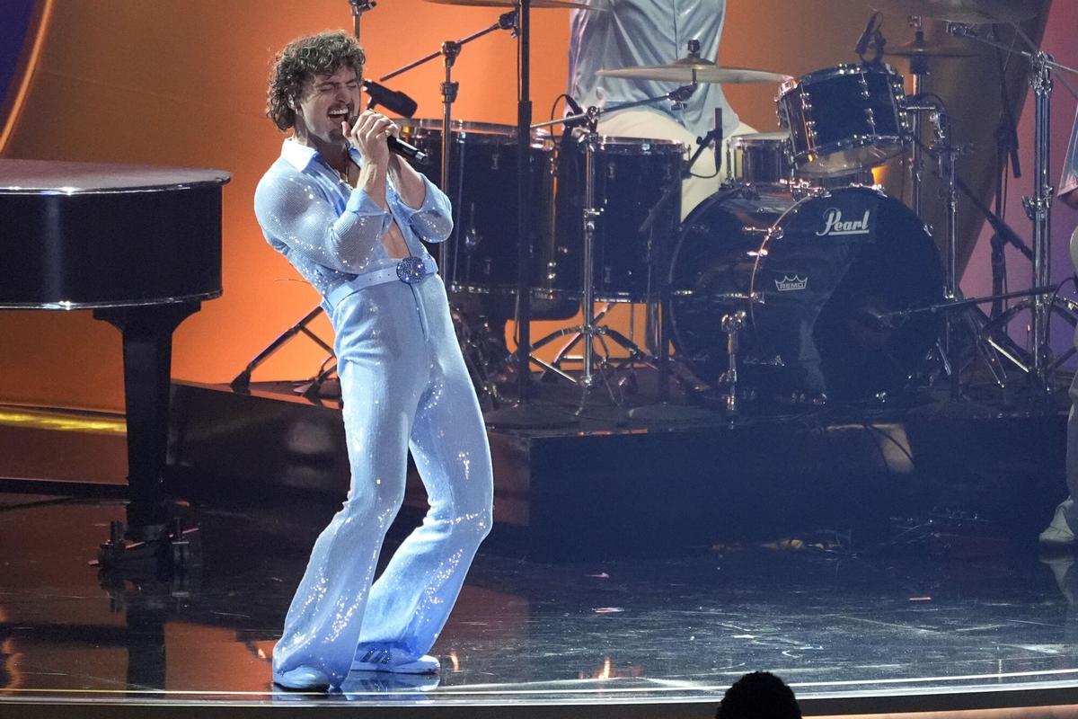 Benson Boone performs "Beautiful Things" during the 67th annual Grammy Awards on Sunday, Feb. 2, 2025, in Los Angeles. (AP Photo/Chris Pizzello). 020225131269, 21334631, EDITORIAL USE ONLY, NO COMMERCIAL USE