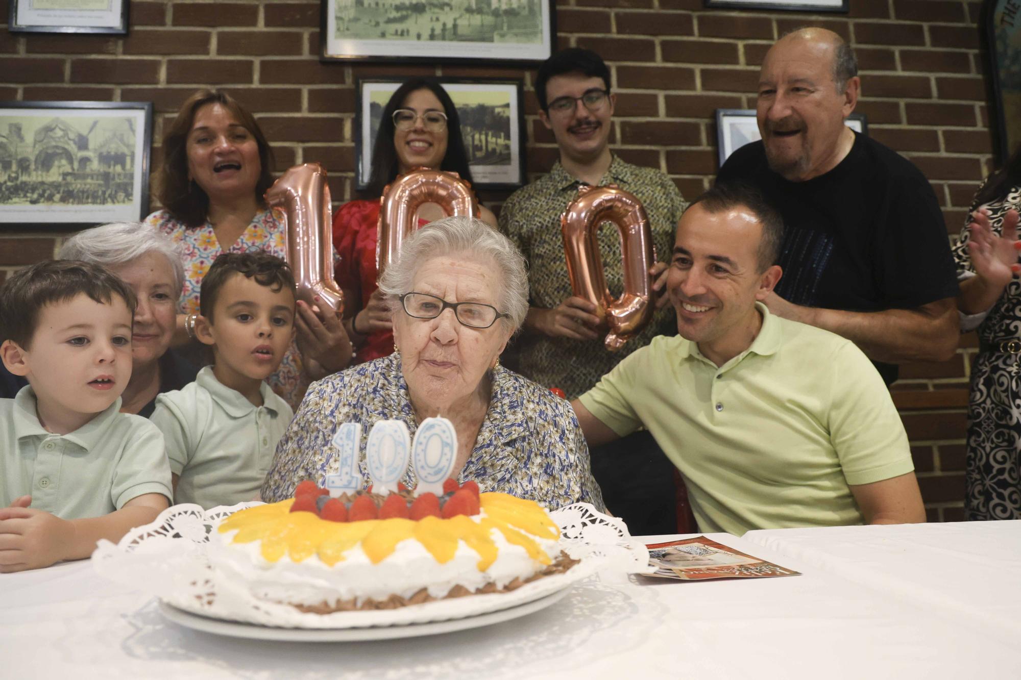 Una celebración centenaría de Ángeles Vidal