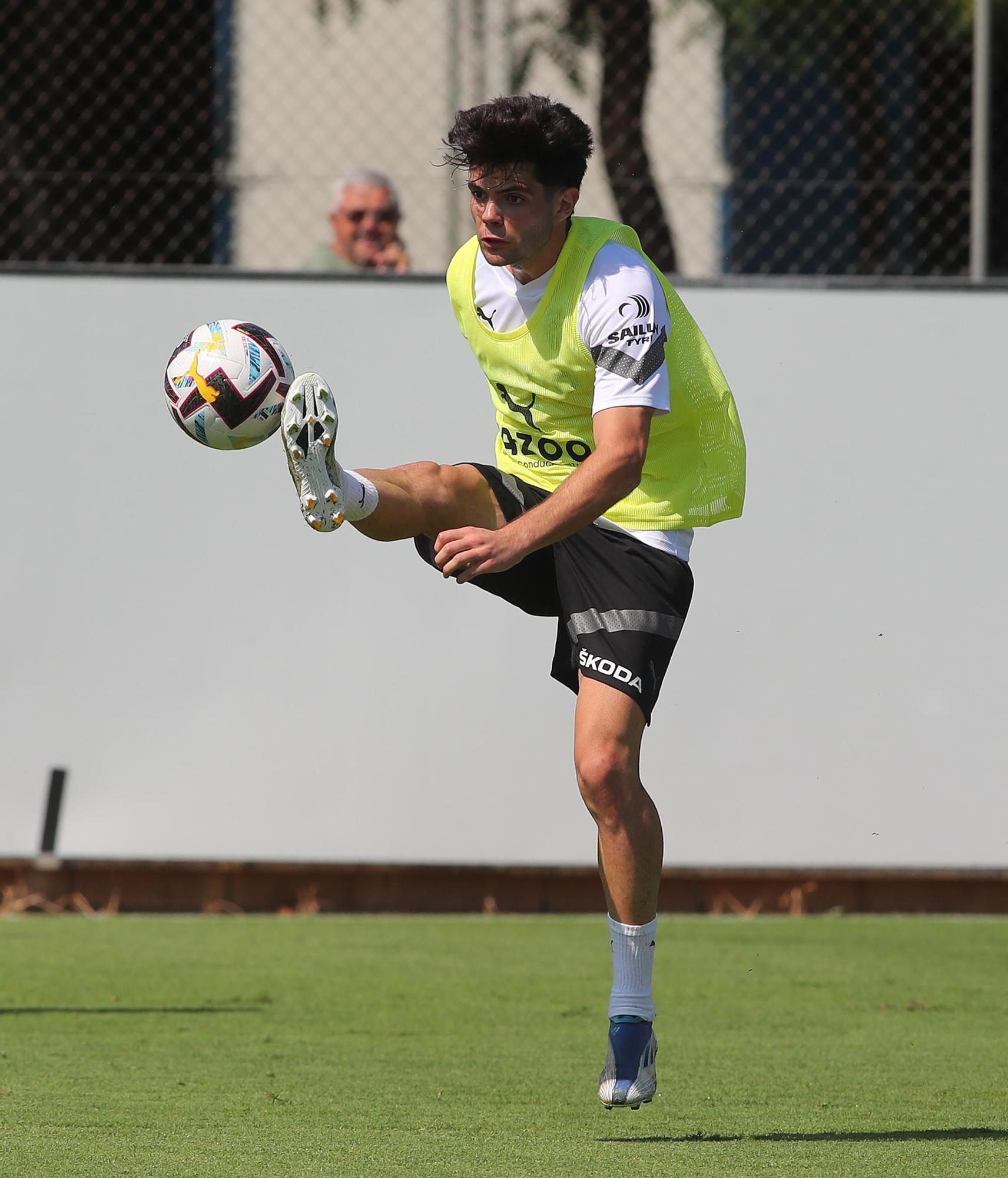 Las imágenes del entrenamiento de hoy del Valencia CF