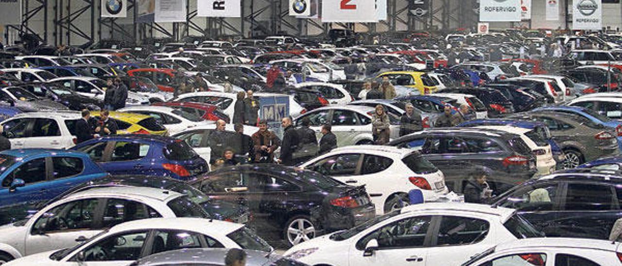 Cientos de coches estarán disponibles durante tres días en el Ifevi. // FDV