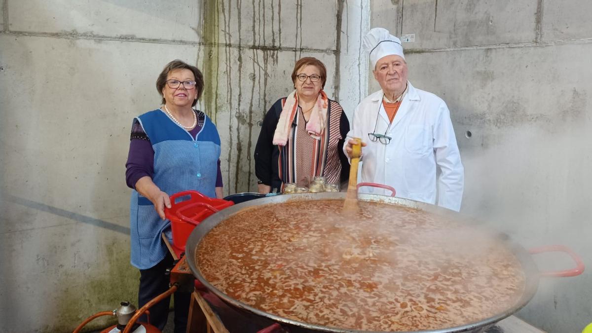 Paellada en Siero: la Asociación de Pensionistas de El Carmín celebra su tradicional degustación