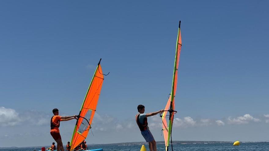 El Club Náutico de Santa Pola lanza su Escuela de Verano con una completa programación náutica