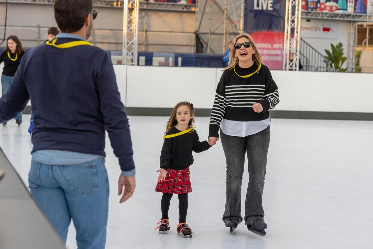 Navalia lleva la Navidad al puerto de Alicante