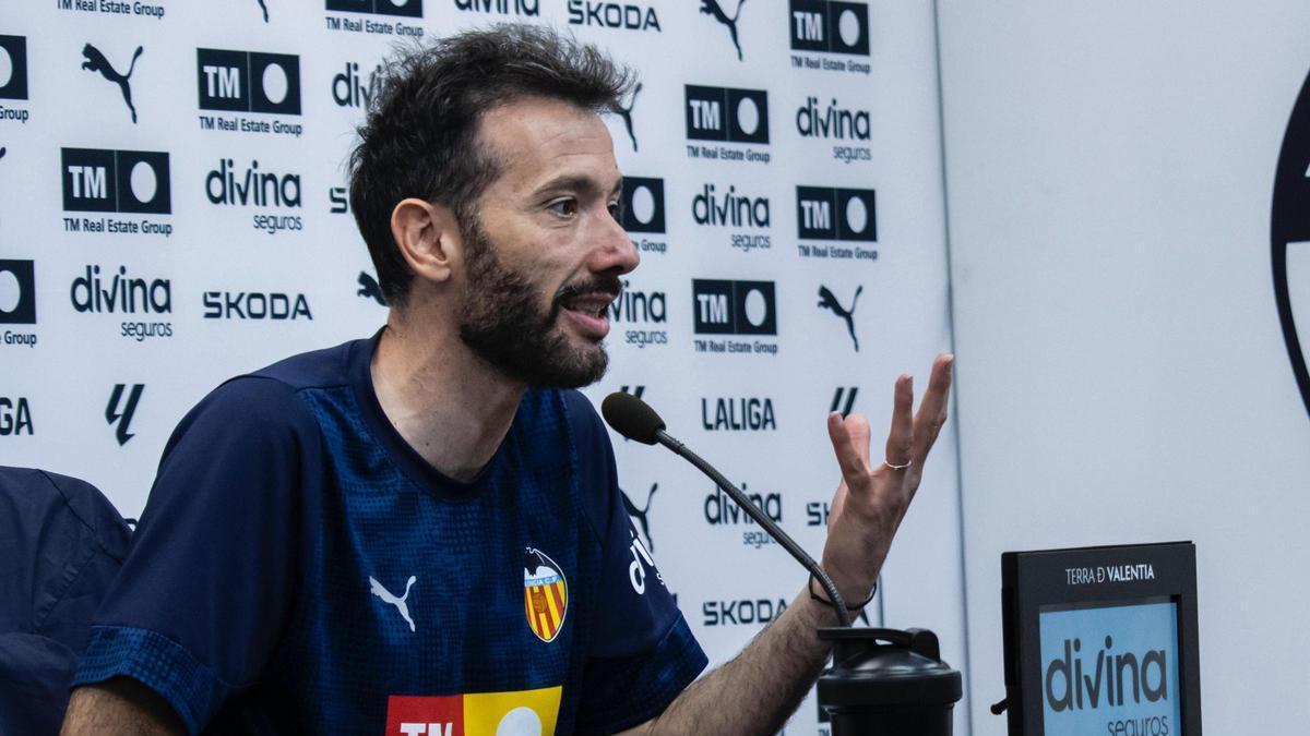 Sigue la rueda de prensa de Carlos Corberán