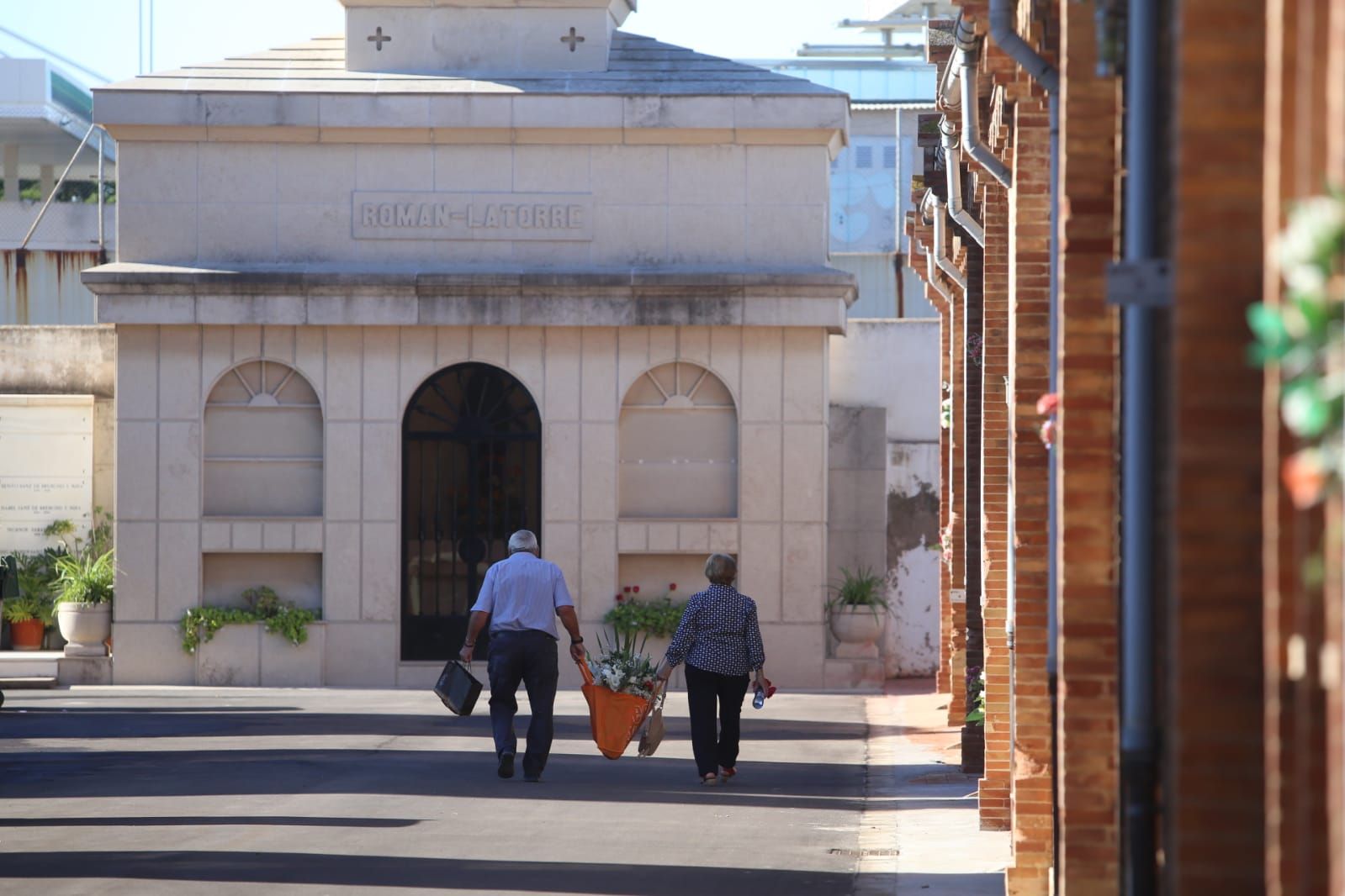 Castellón recuerda a sus fallecidos el día de Todos los Santos