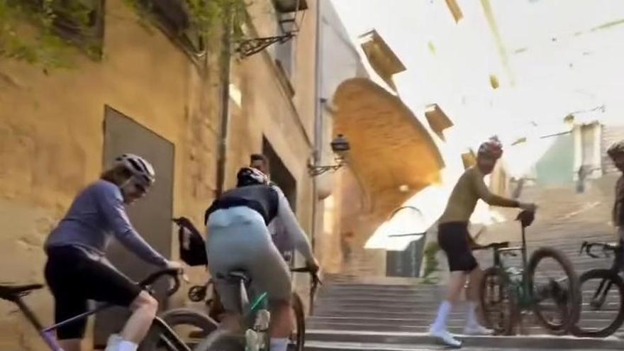Vídeo | Un ciclista encén la polèmica a la Pujada de Sant Domènec de Girona