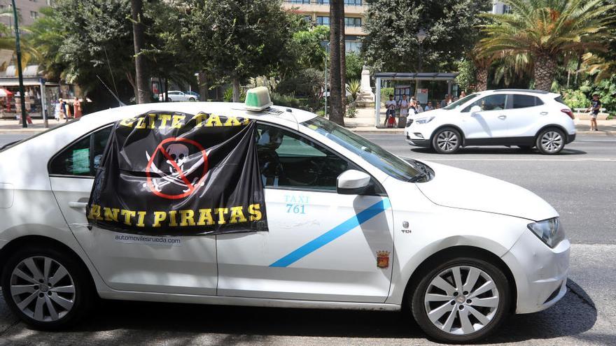 Cerco a los taxis piratas en Málaga, con 118 denuncias a vehículos sin licencia