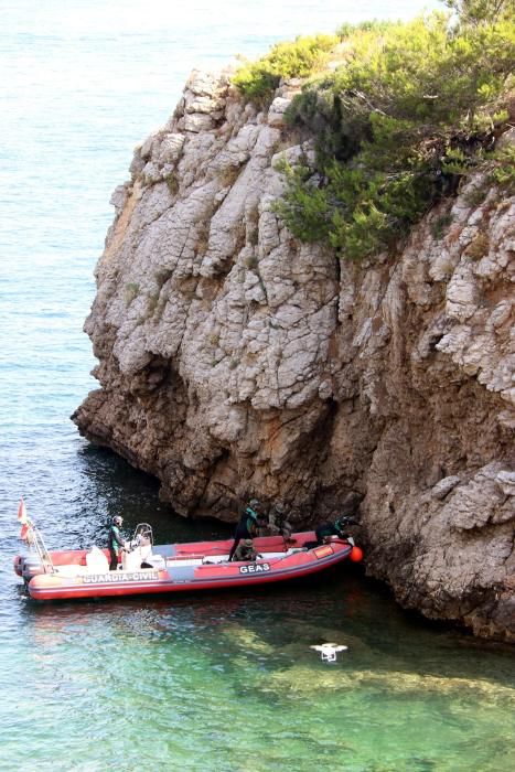 L''Exèrcit i la Guàrdia Civil fan un exercici d''assalt a la costa de l''Escala