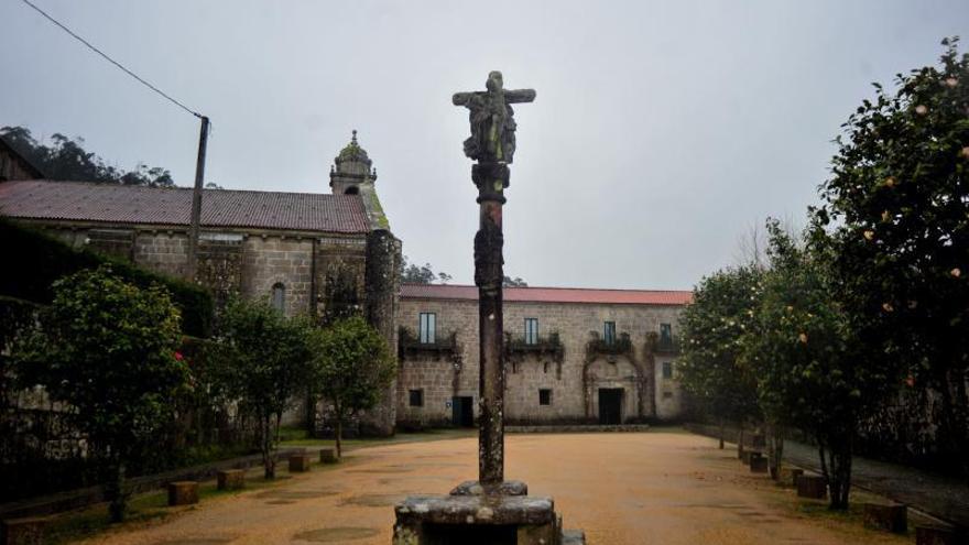 Cementerio y ruinas de Santa Mariña Dozo (Cambados).   | // IÑAKI ABELLA