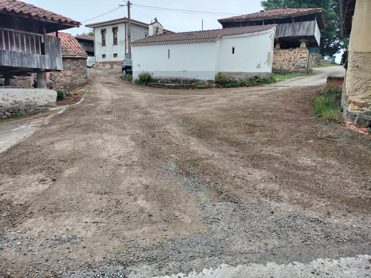 Inicio de las obras en la plaza de Ovilley.