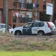 Un vehículo de la Guardia Civil permanece realizando labores de vigilancia para evitar represalias.