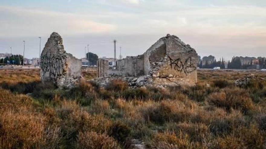 El cuerpo fue hallado en un paraje de Villena abandonado.