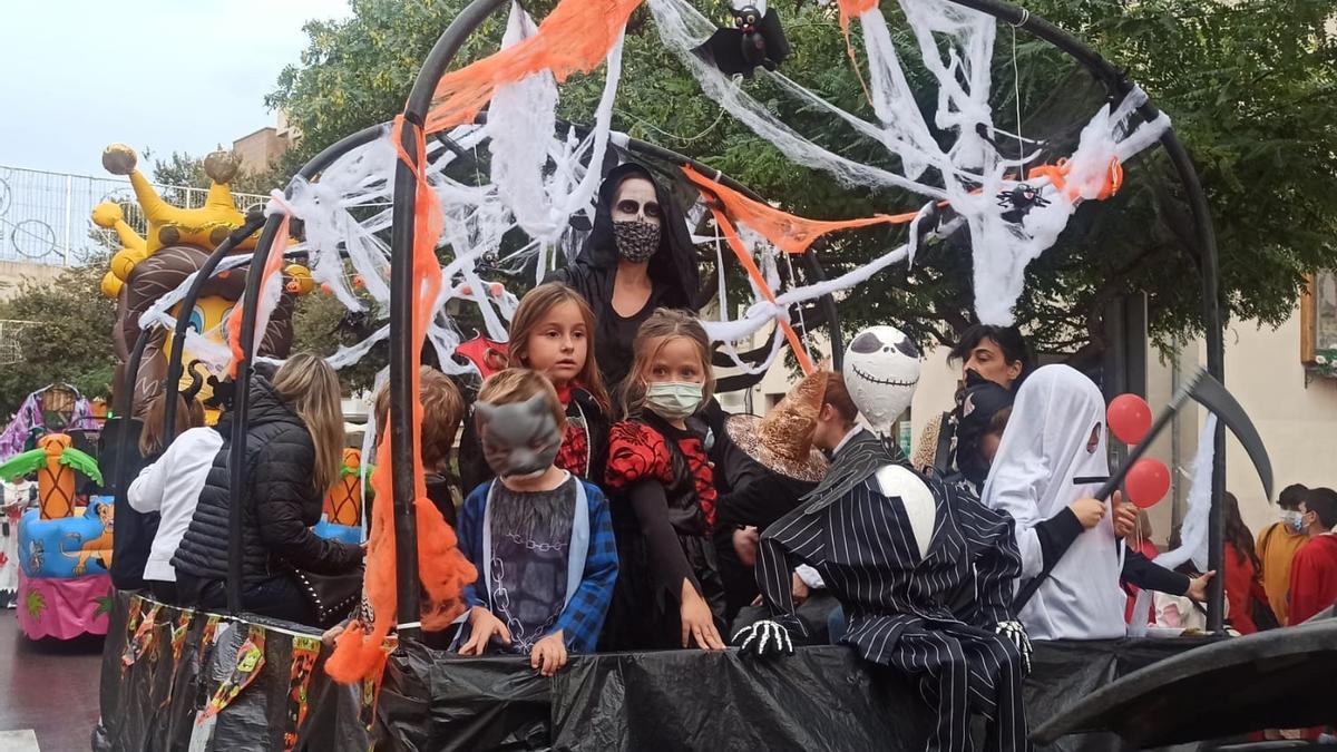 Los benicenses recorrerán disfrazados las calles del centro.