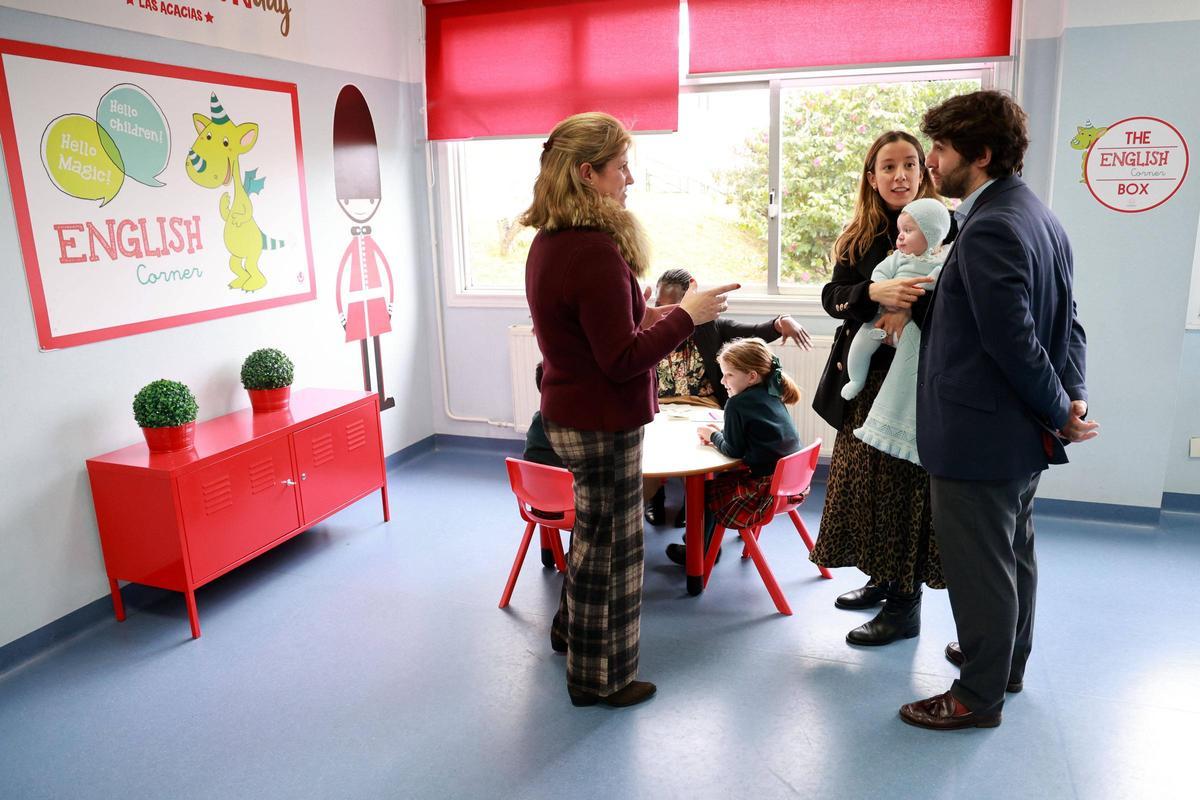 Los vigueses Almudena y `Pablo en la jornada de puertas abiertas en el Colegio Las Acacias