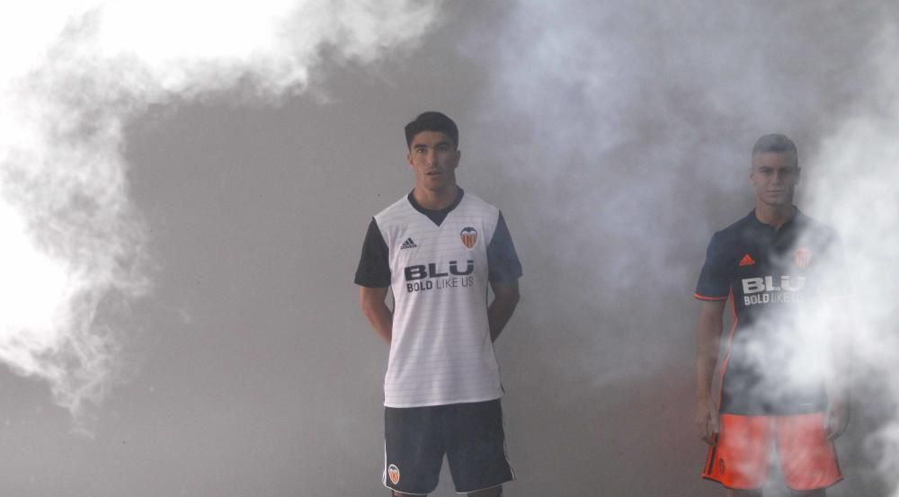 Así son las nuevas camisetas del Valencia CF