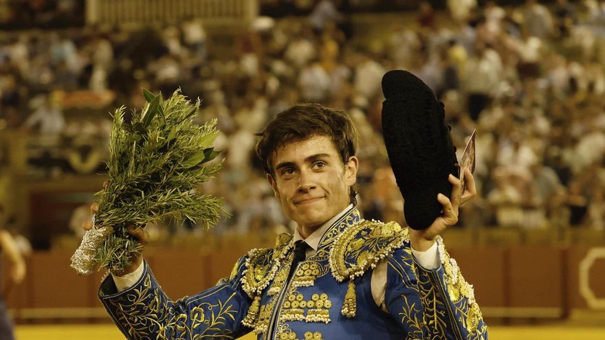 La personalidad de Julio Aparicio conquista el ciclo de novilladas nocturnas de la Maestranza