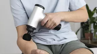 La pistola de masaje muscular a precio mínimo y el equipamiento deportivo más top del Amazon Prime Day 2025