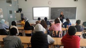 Charla de los Mossos dEsquadra en un instituto.