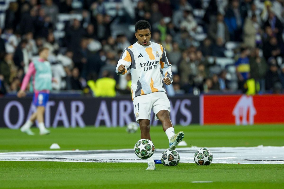 MADRID, 04/03/2025.- El delantero brasileño del Real Madrid, Rodrygo, durante el calentamiento previo al encuentro correspondiente a la ida de los octavos de final de la Liga de Campeones que Real Madrid y Atlético de Madrid disputan hoy martes en el estadio Santiago Bernabéu, en Madrid. EFE / Juanjo Martín. real madrid . atletico madrid. liga campeones 2024/2025 real madrid . atletico madrid. octavos ida. accion. santiago bernabeu