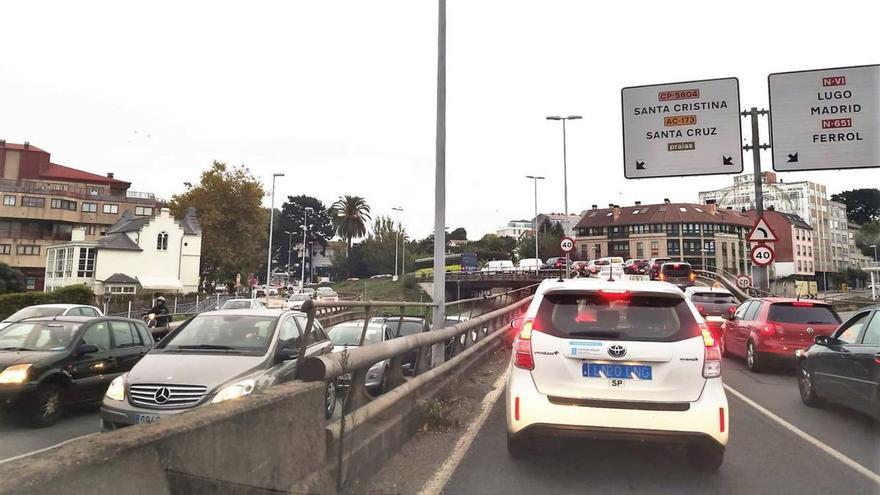 Oleiros supera a Ferrol en desplazamientos en vehículo en invierno, el 70% con A Coruña