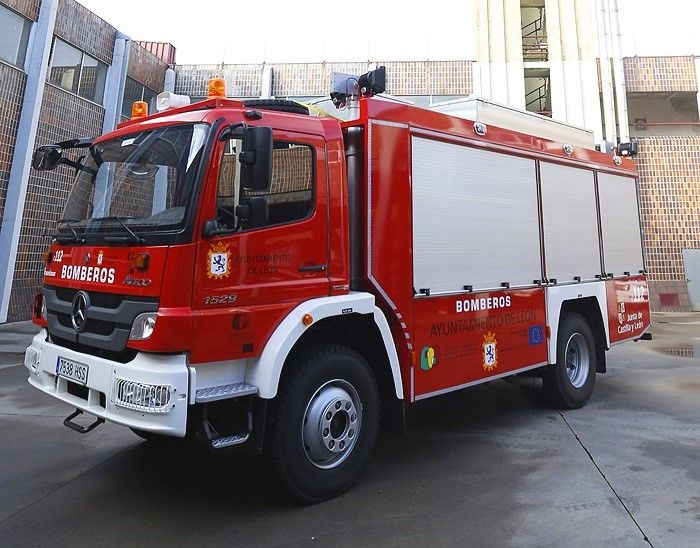 Una imagen de un camión de bomberos.