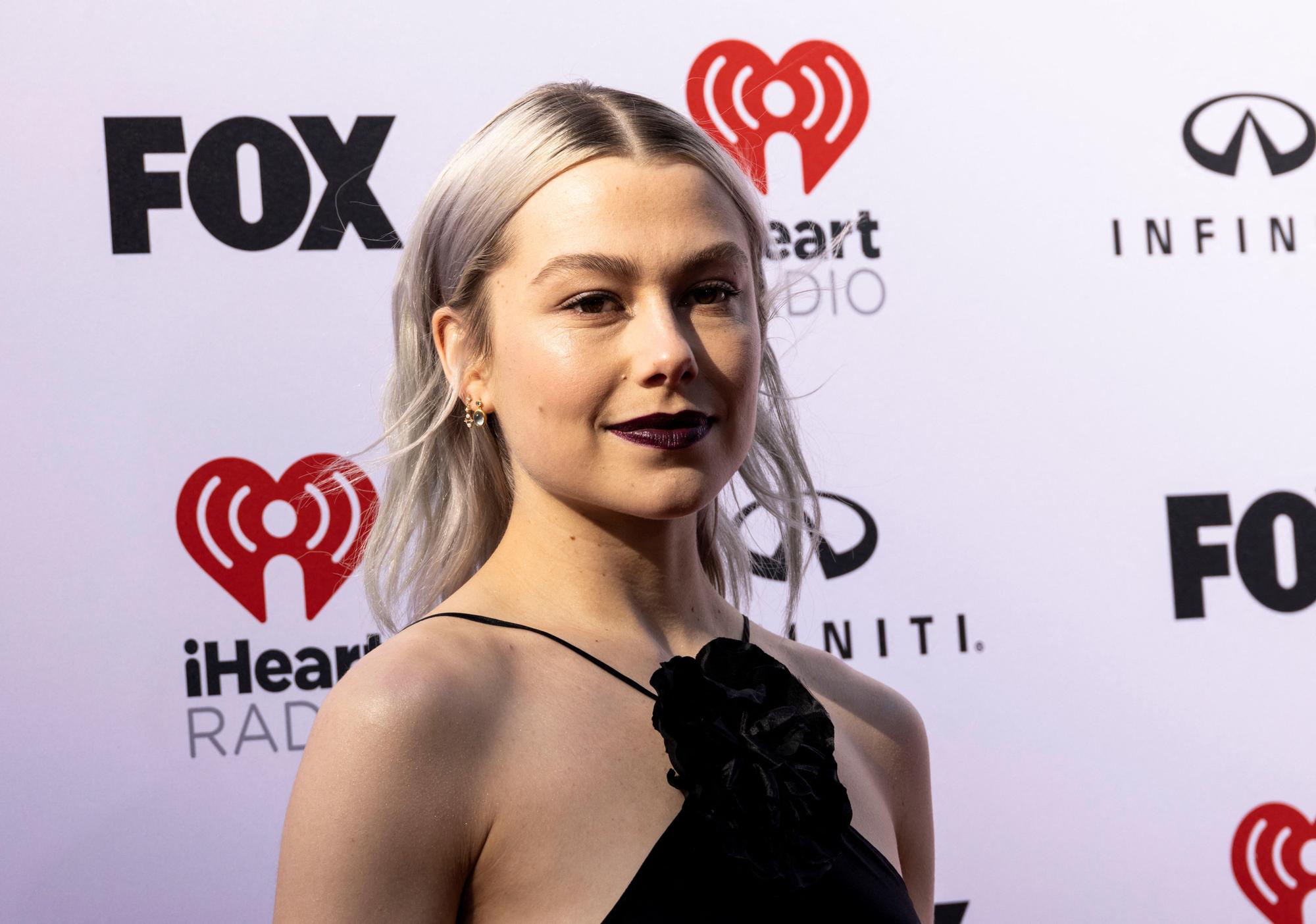 Las mejores imágenes de la alfombra de los iHeartRadio Music Awards 2023