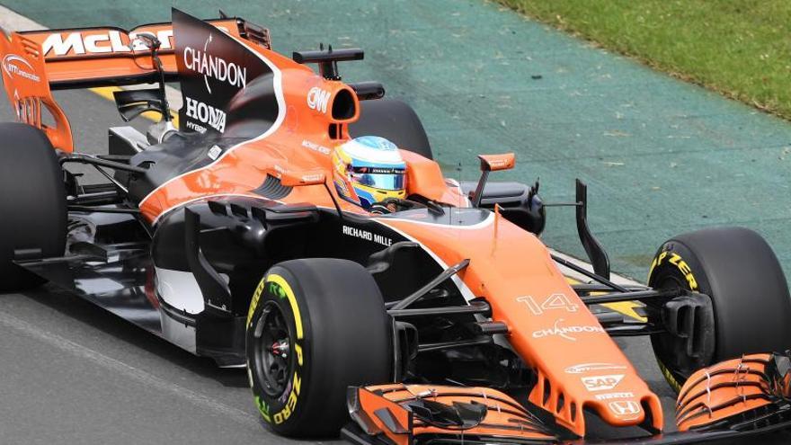 Fernando Alonso en el circuito de Albert Park.