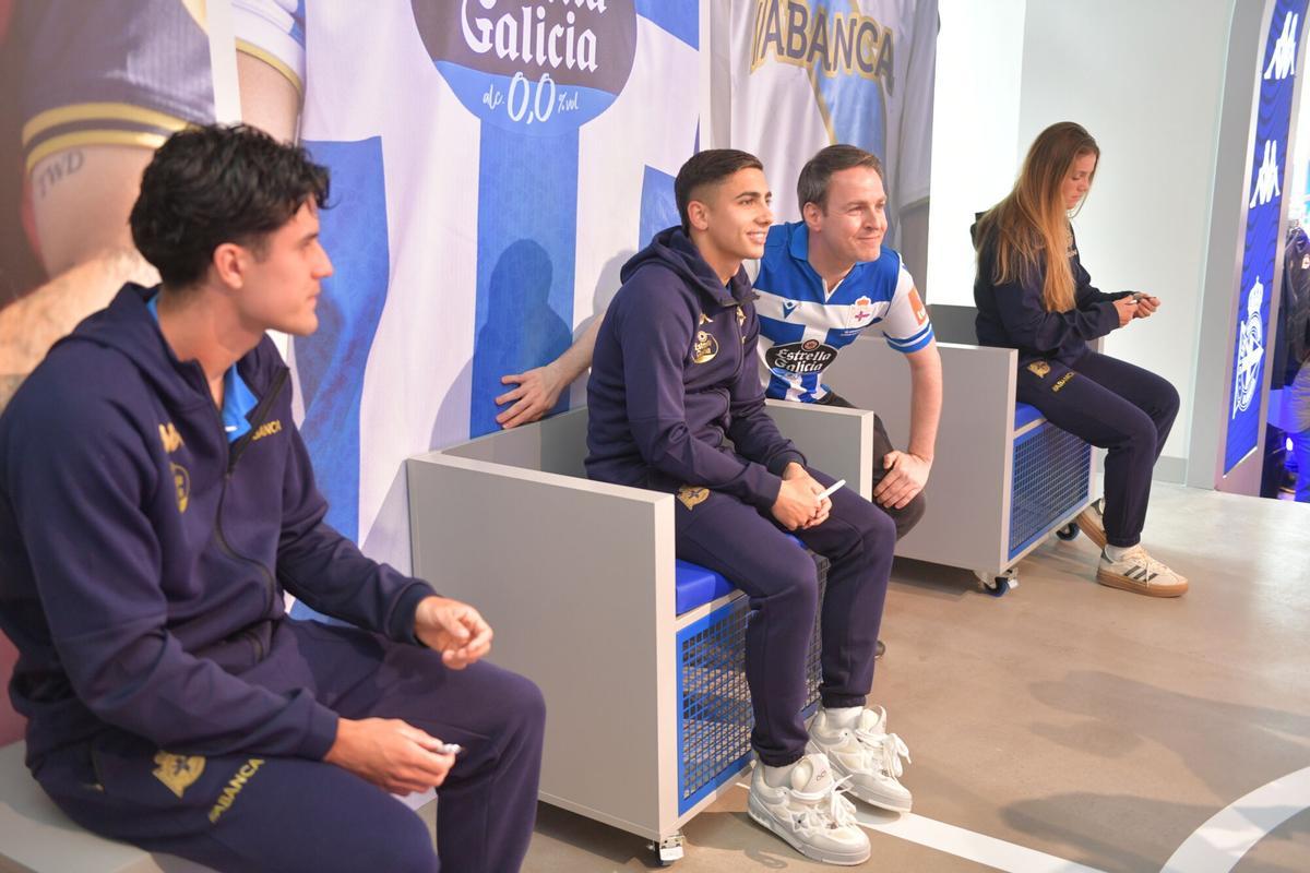 Yeremay Hernández, Luismi Cruz, Millene Cabral y
Noé González han estado presentes en la inauguración y han firmado autógrafos a los deportivistas Yeremay Hernández, Luismi Cruz, Millene Cabral y
Noé González han estado presentes en la inauguración y han firmado autógrafos a los deportivistas