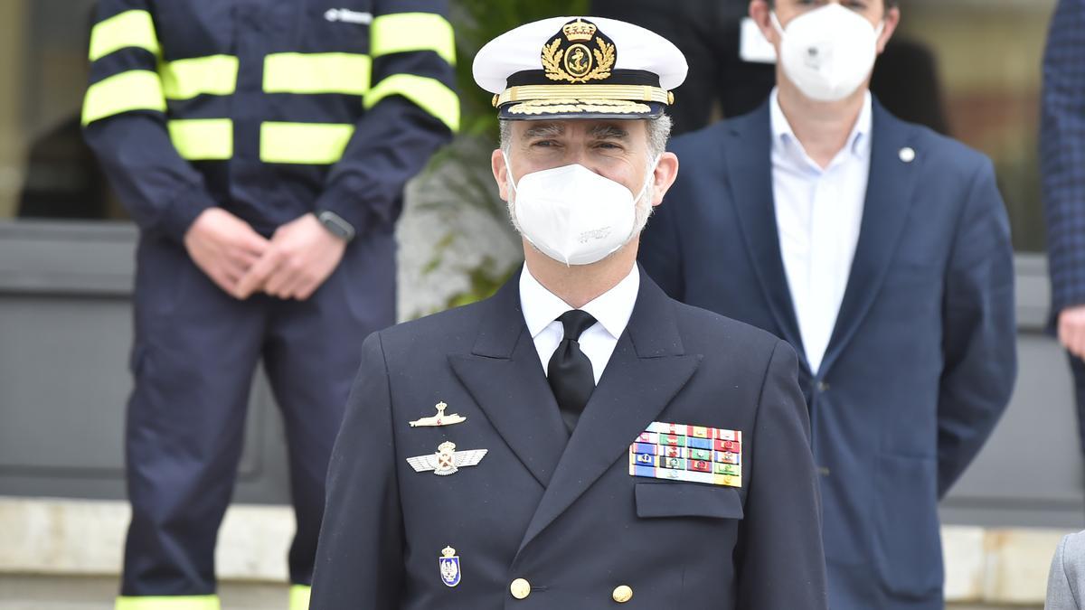 Los Reyes y sus hijas visitan Cartagena para la puesta a flote del submarino S81