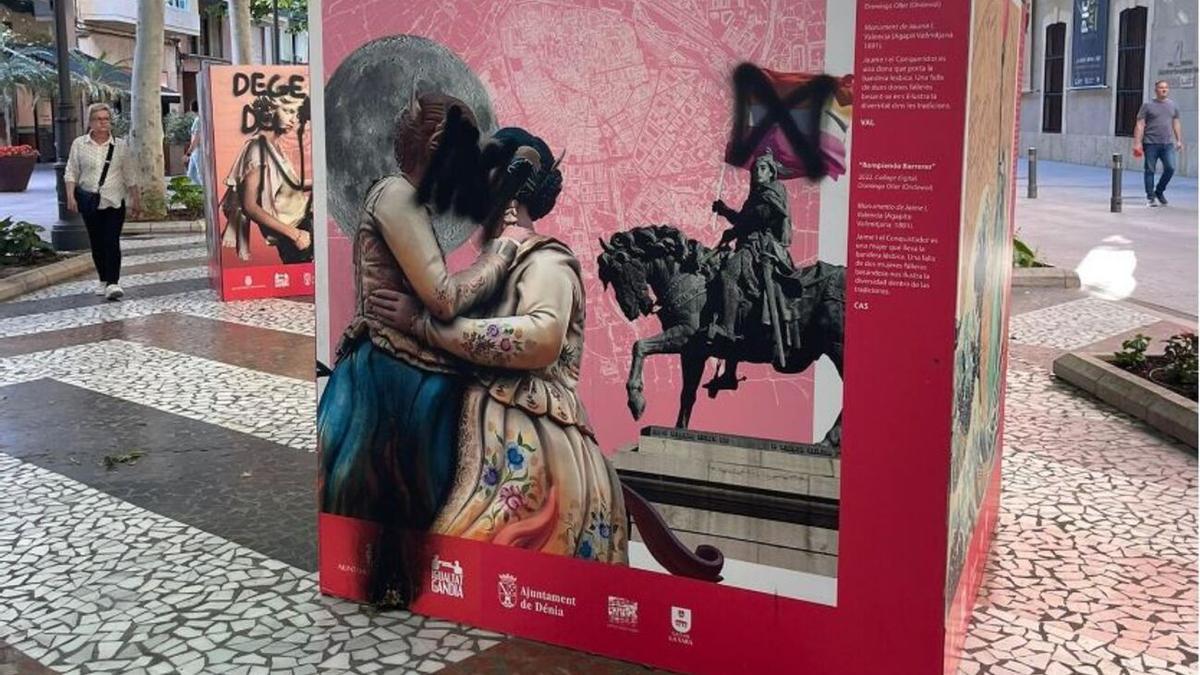 El beso lésbico de Torrent en la muestra de Gandia