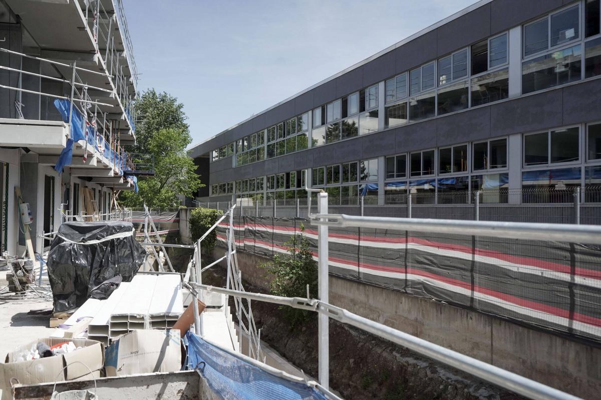 Visita a les obres de l'edifici d'habitatge cooperatiu en cessió d'ús de Manresa, La Bertrana