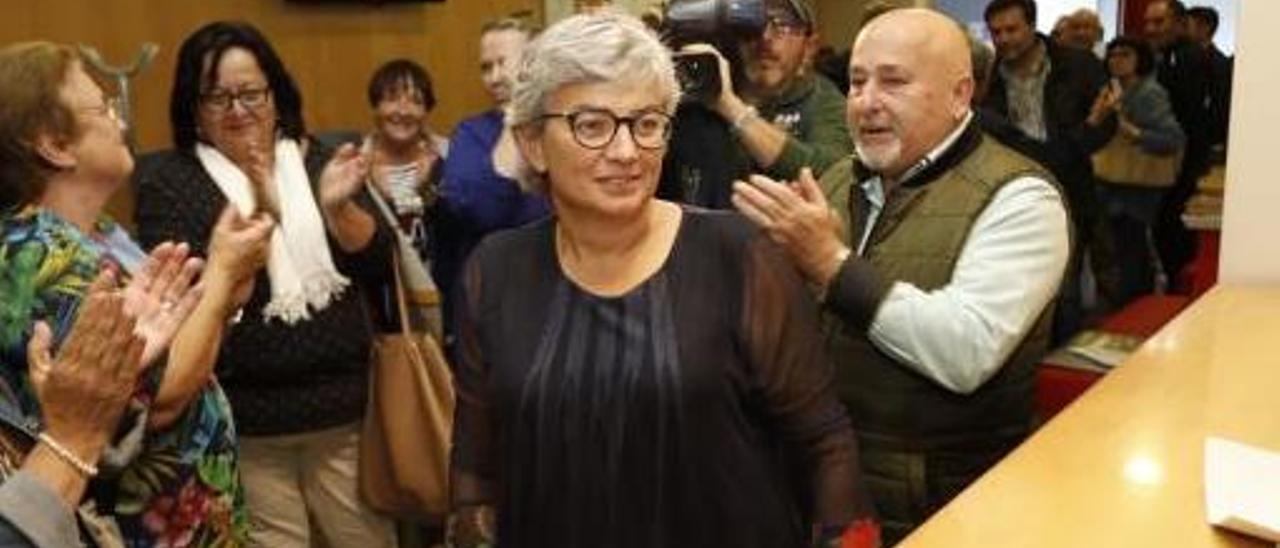 Cargos de Foro tachan de &quot;paracaidista&quot; a Ana González (PSOE) por ser de Oviedo