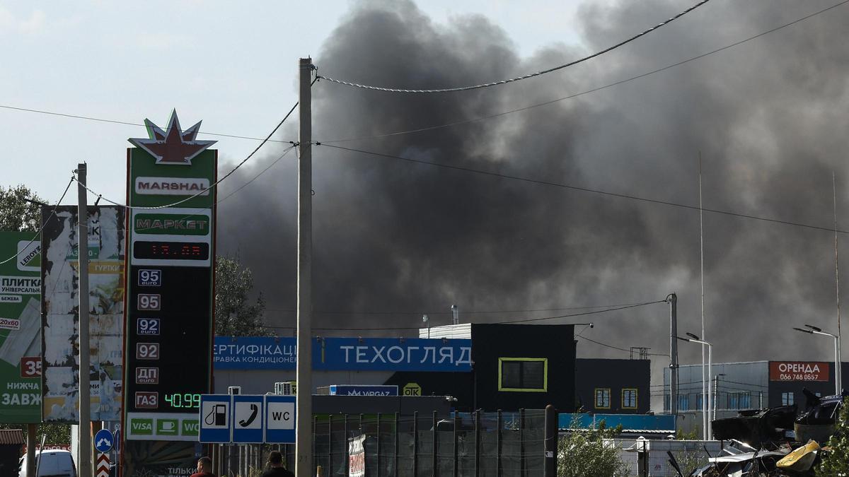 Elevan a 11 el número de muertos en un nuevo ataque ruso contra Kiev y sus alrededores.
