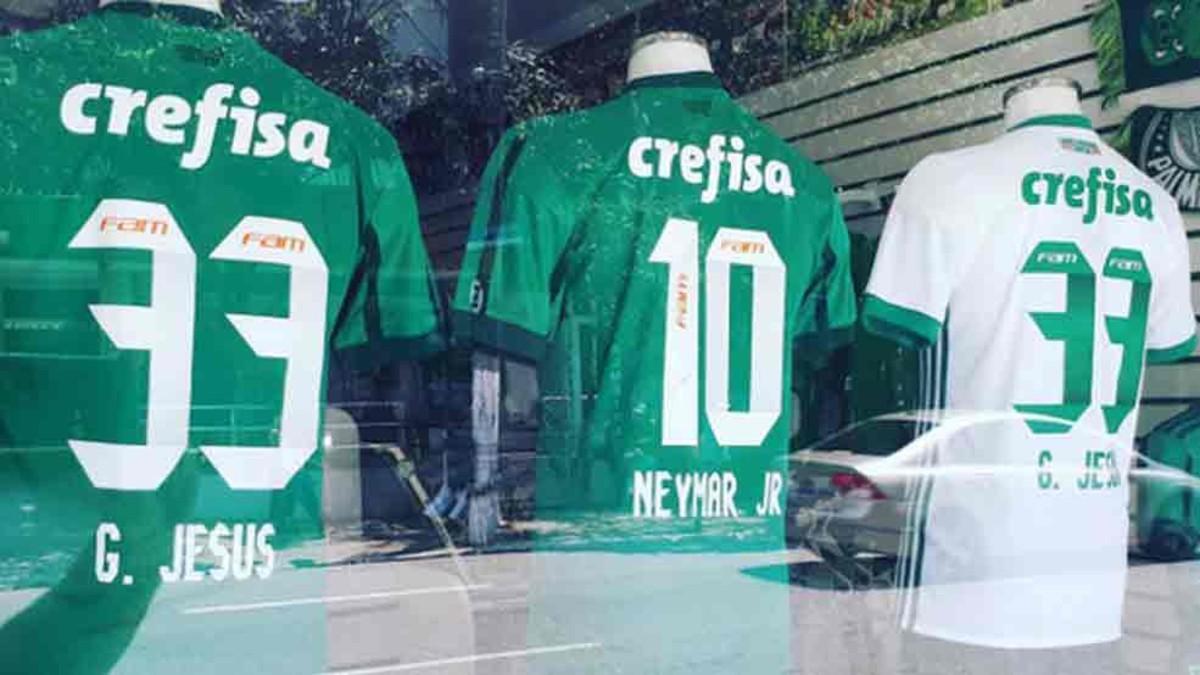 La camiseta de Neymar en la tienda del Palmeiras