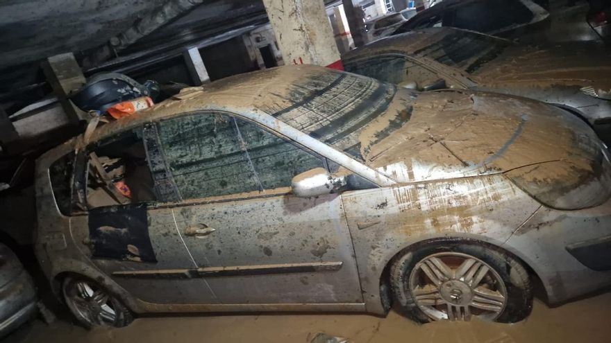 Pierde dos coches en las inundaciones y le estafan 4.000€ al comprar uno de segunda mano