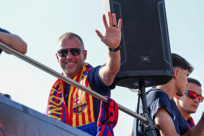 ¡De locos! Las mejores imágenes de una ciudad entregada al Barça